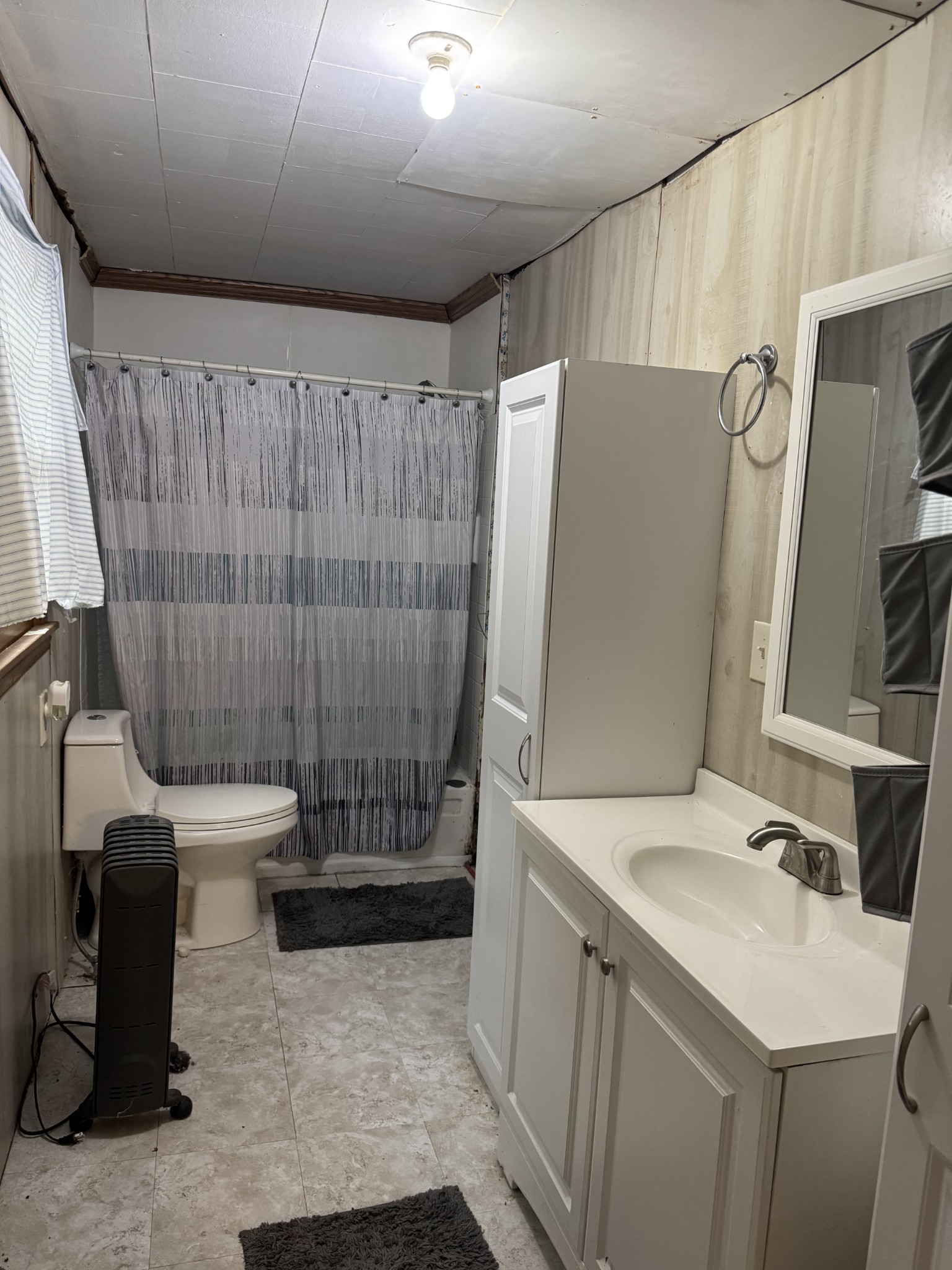 51 Riddleton Circle Riddleton, TN 37151 - Photo 24 of 29 a bathroom with a sink toilet and shower