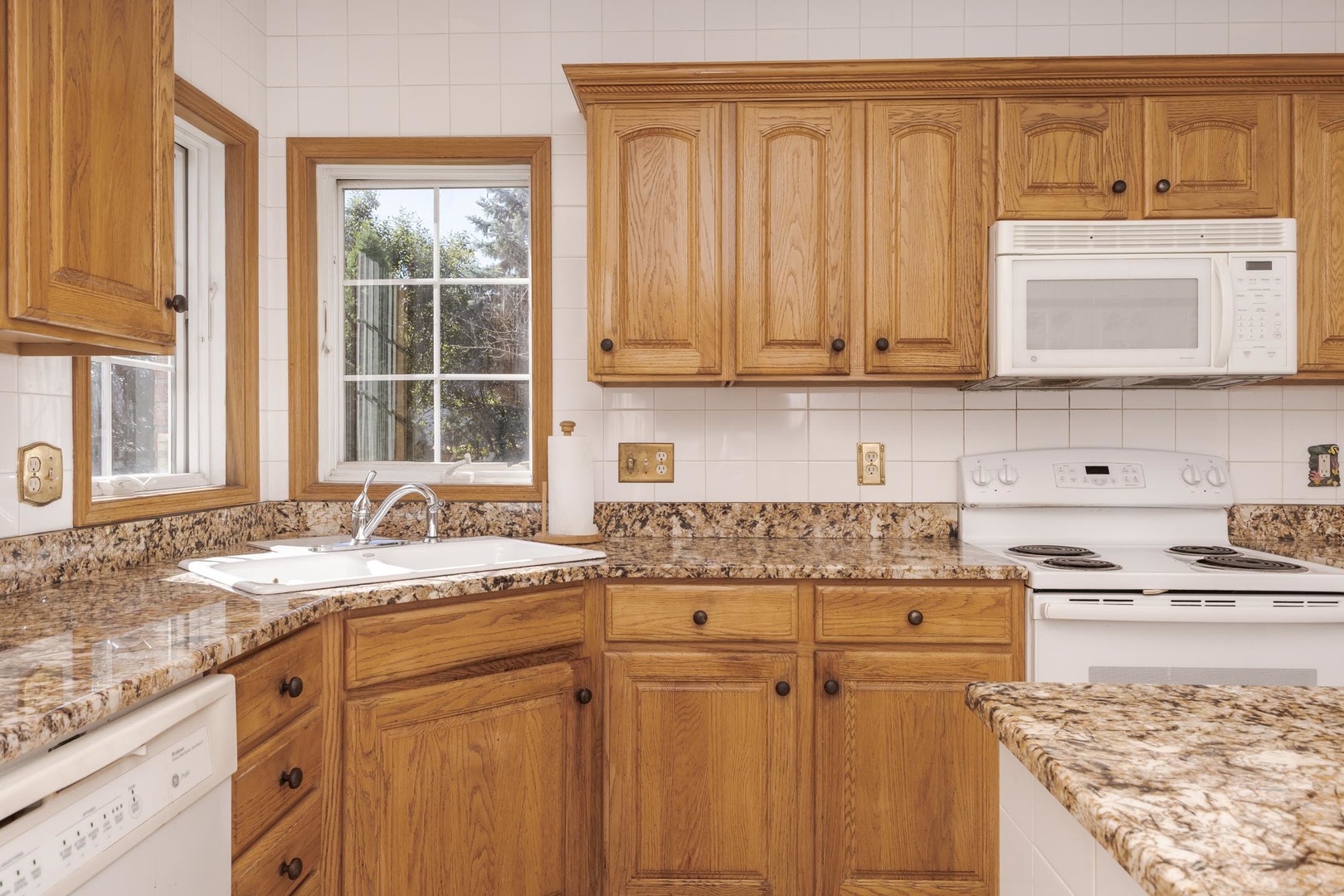 2703 Wedgewood Road Bloomington, IL 61704 - Photo 18 of 44 Gallery Image 18