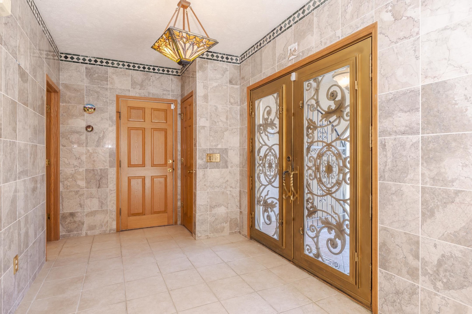 2703 Wedgewood Road Bloomington, IL 61704 - Photo 5 of 44 Gallery Image 5