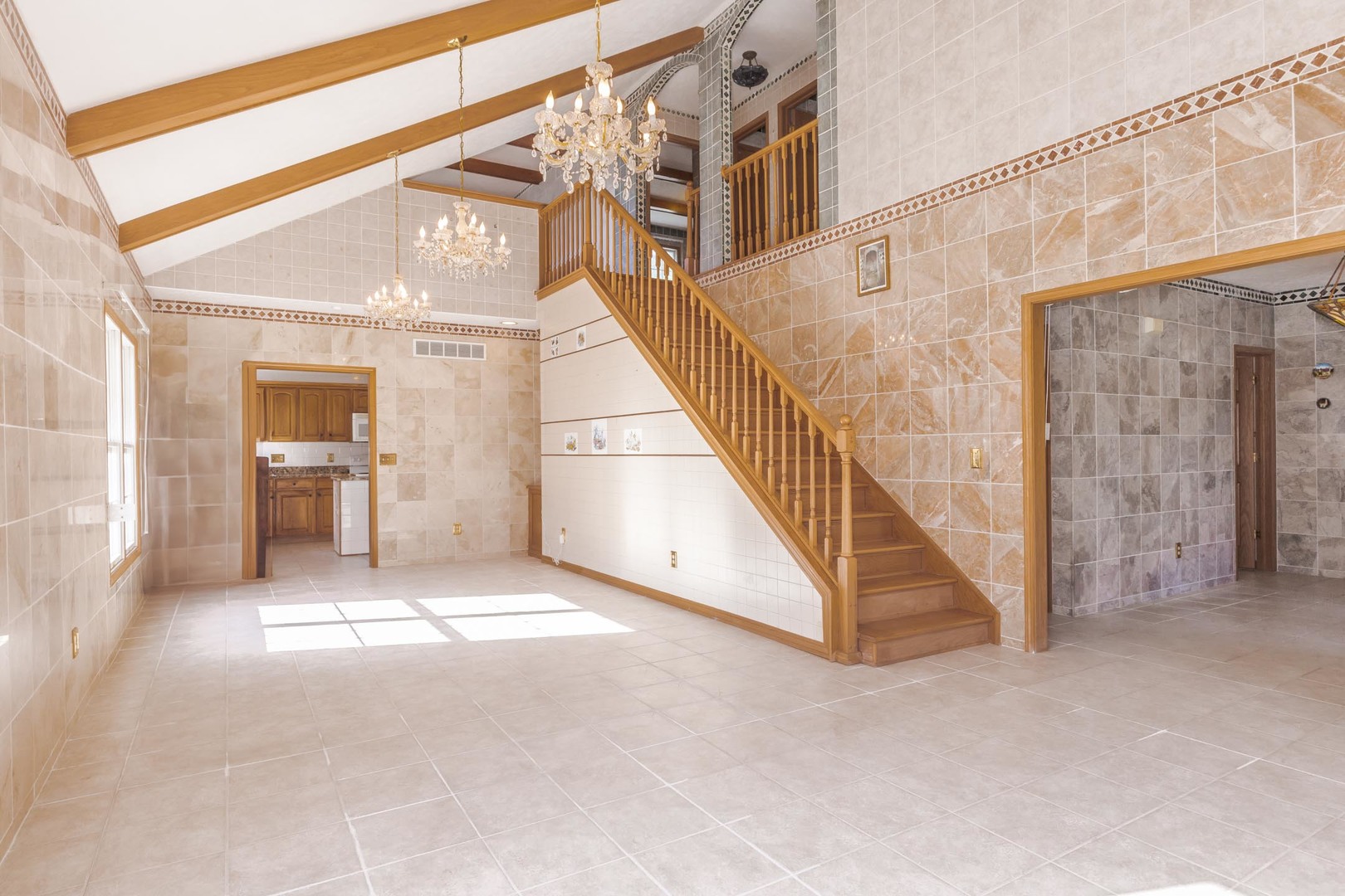 2703 Wedgewood Road Bloomington, IL 61704 - Photo 9 of 44 Gallery Image 9