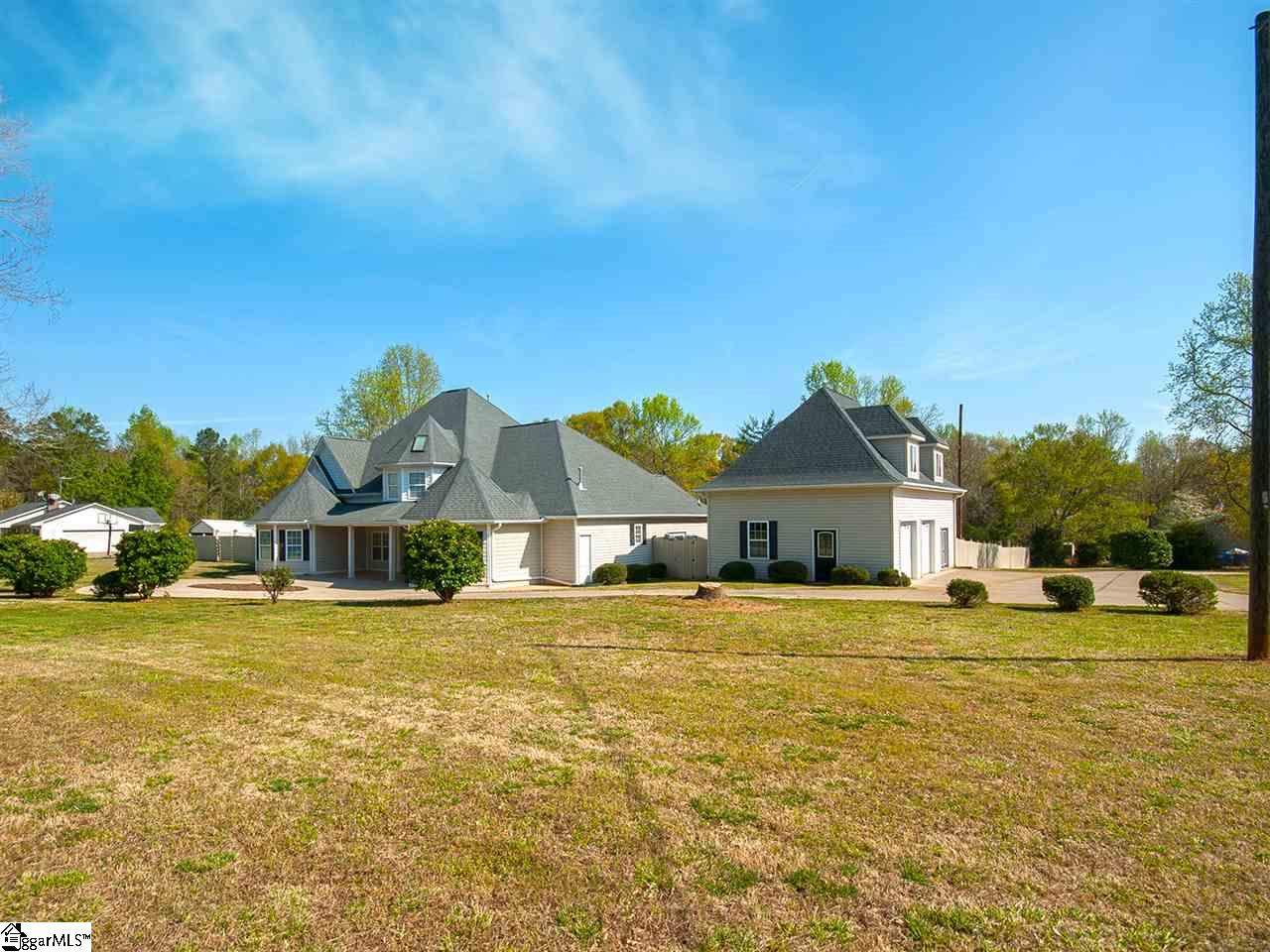 1411 Fairview Road Simpsonville, SC 29680 - Photo 4 of 33
