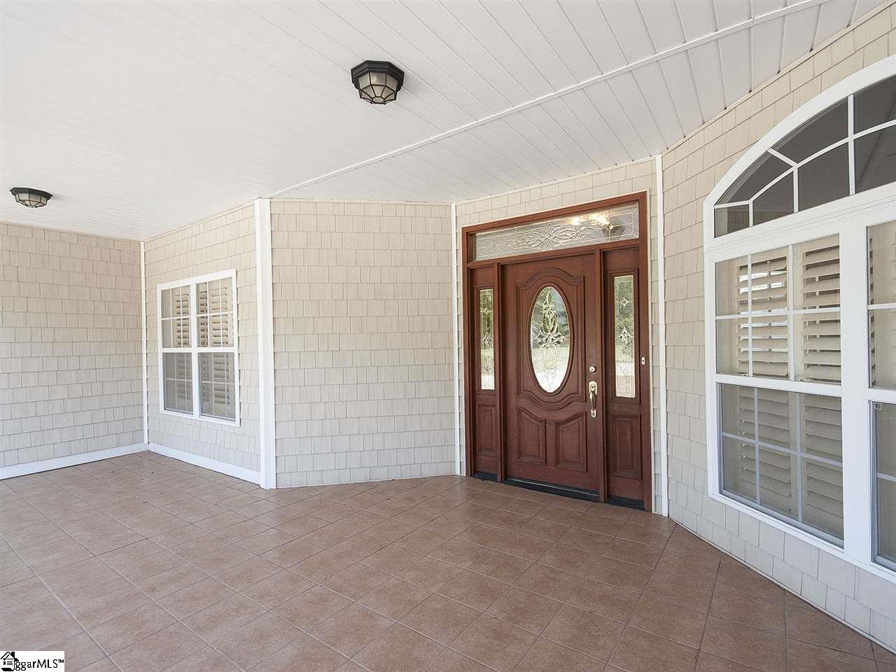 1411 Fairview Road Simpsonville, SC 29680 - Photo 5 of 33