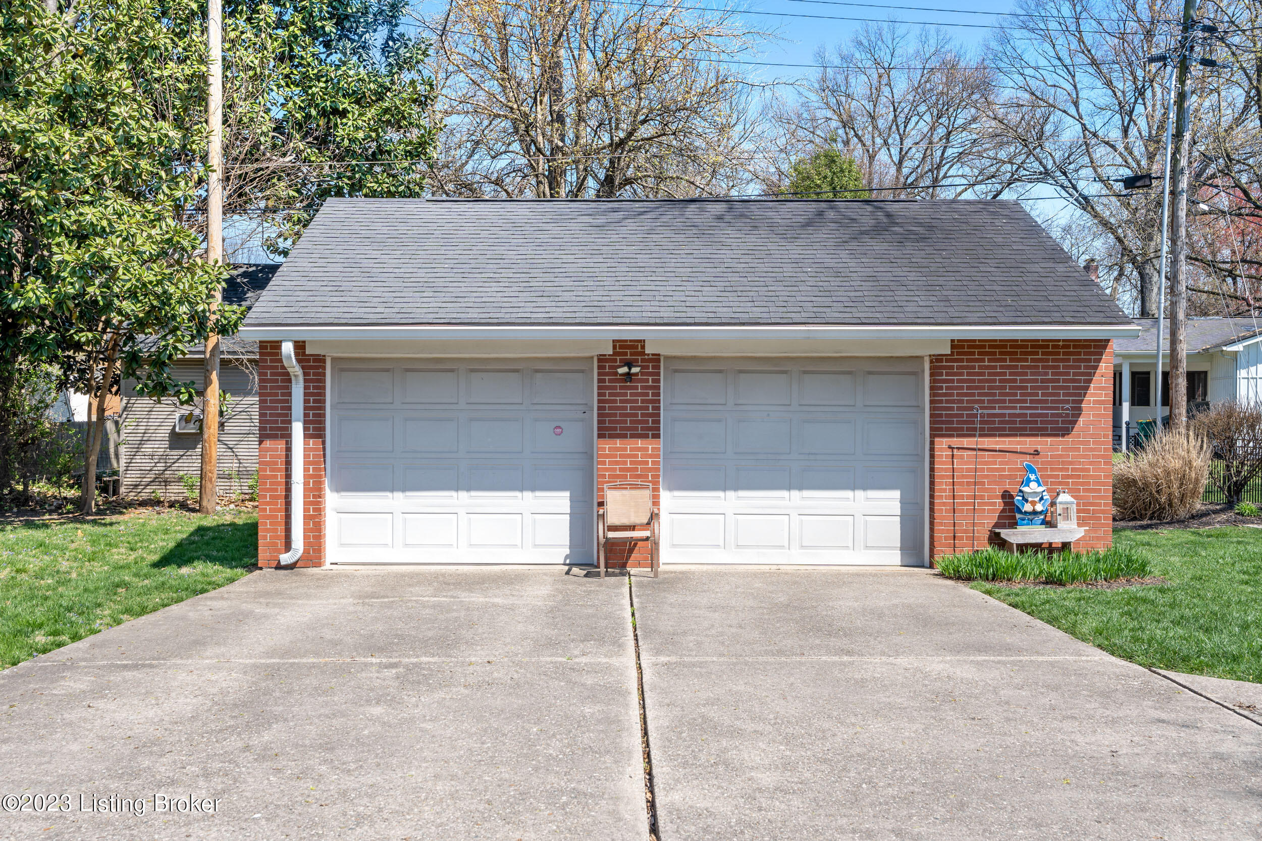 3217 Robin Road Louisville, KY 40213 - Photo 13 of 18 3219 Robin Rd-13