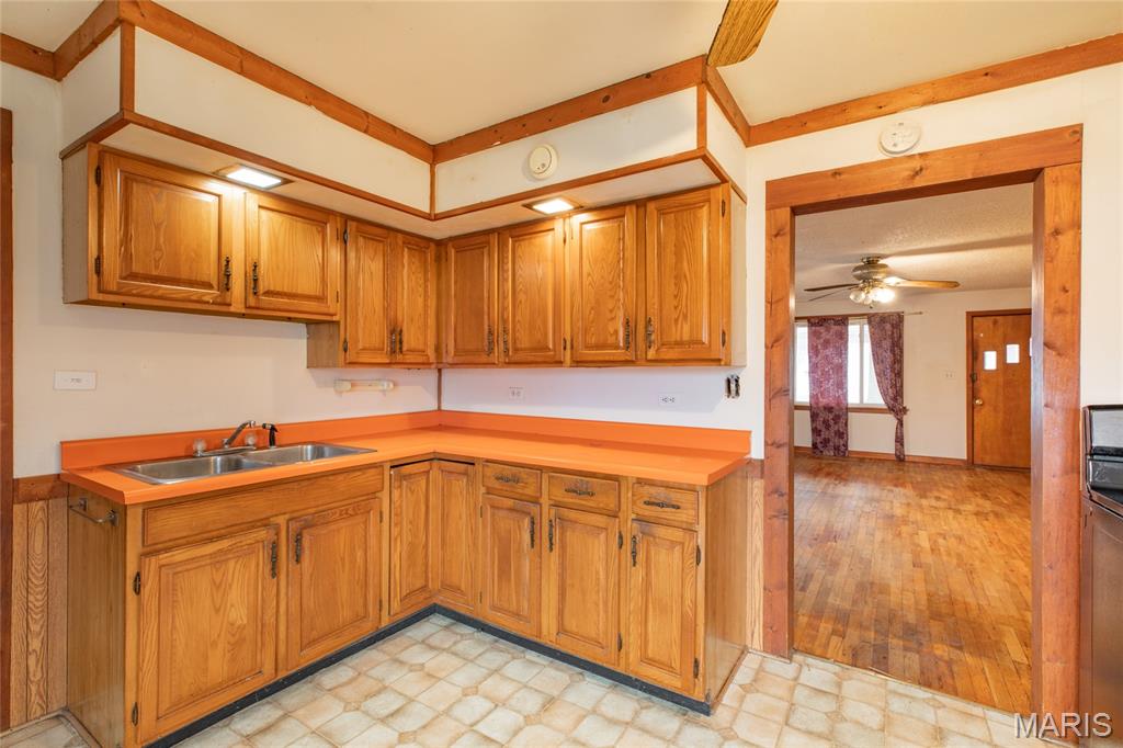 919 West 7th Street Staunton, IL 62088 - Photo 19 of 37