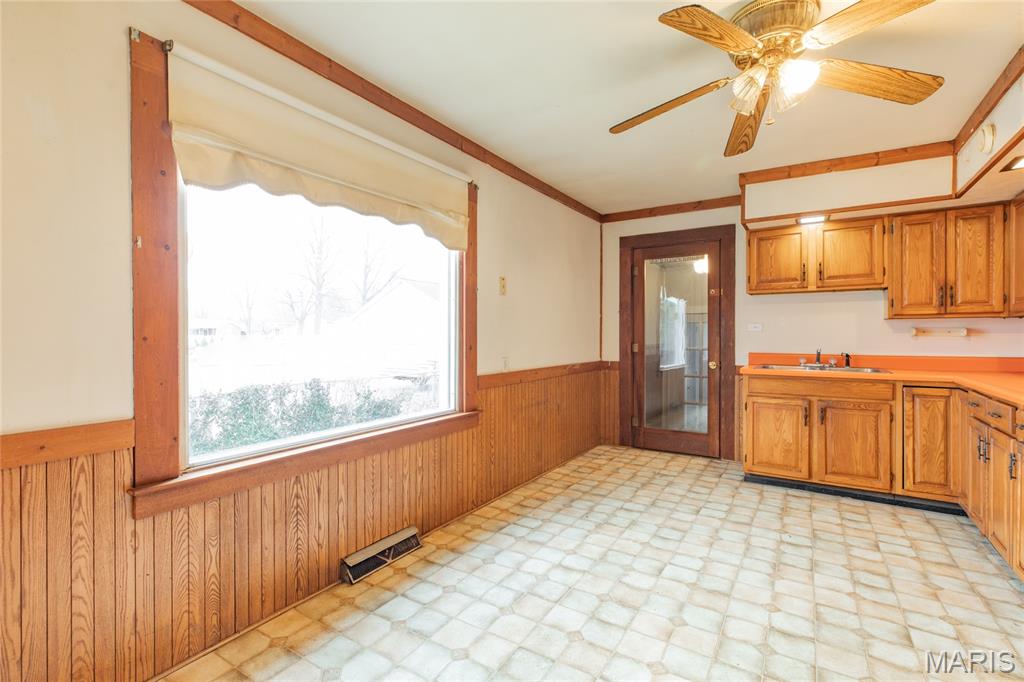 919 West 7th Street Staunton, IL 62088 - Photo 22 of 37