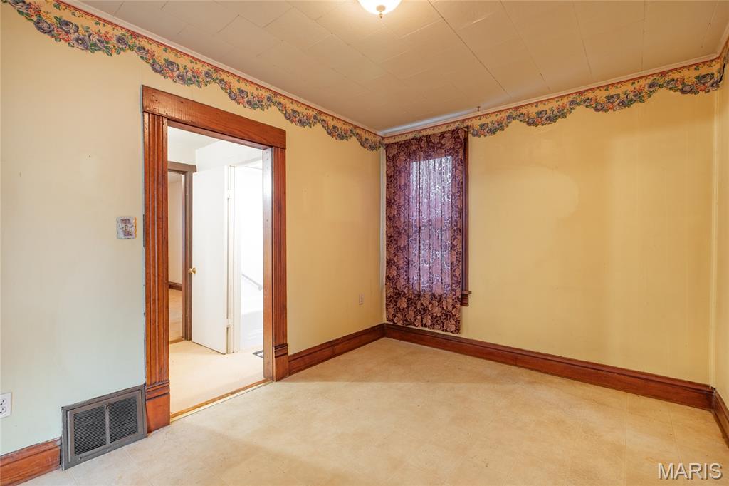 919 West 7th Street Staunton, IL 62088 - Photo 28 of 37