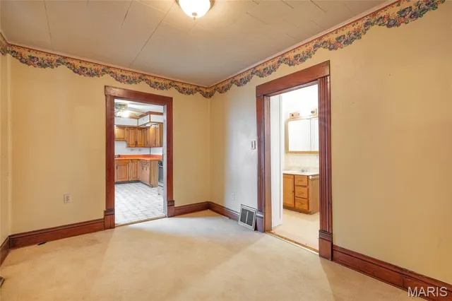 $85,000 | 919 West 7th Street, Staunton, IL 62088