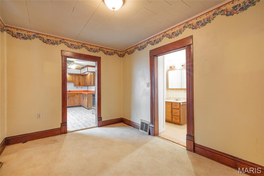 919 West 7th Street Staunton, IL 62088 - Photo 29 of 37