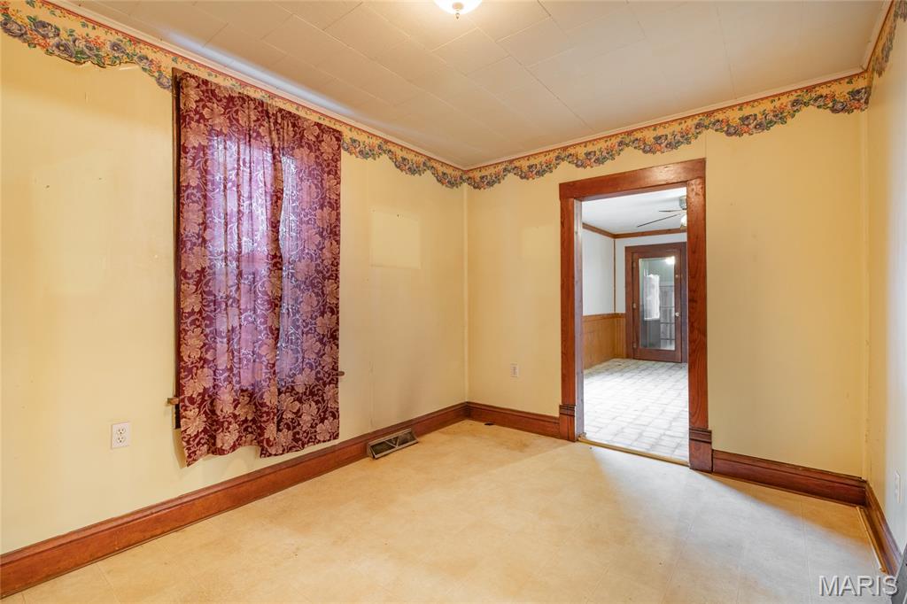 919 West 7th Street Staunton, IL 62088 - Photo 30 of 37