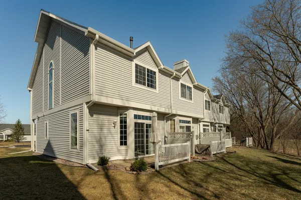 $285,000 | 1862 Tiffany Cove Lane Southwest, Rochester, MN 55902