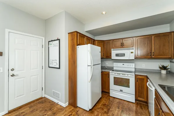 $285,000 | 1862 Tiffany Cove Lane Southwest, Rochester, MN 55902