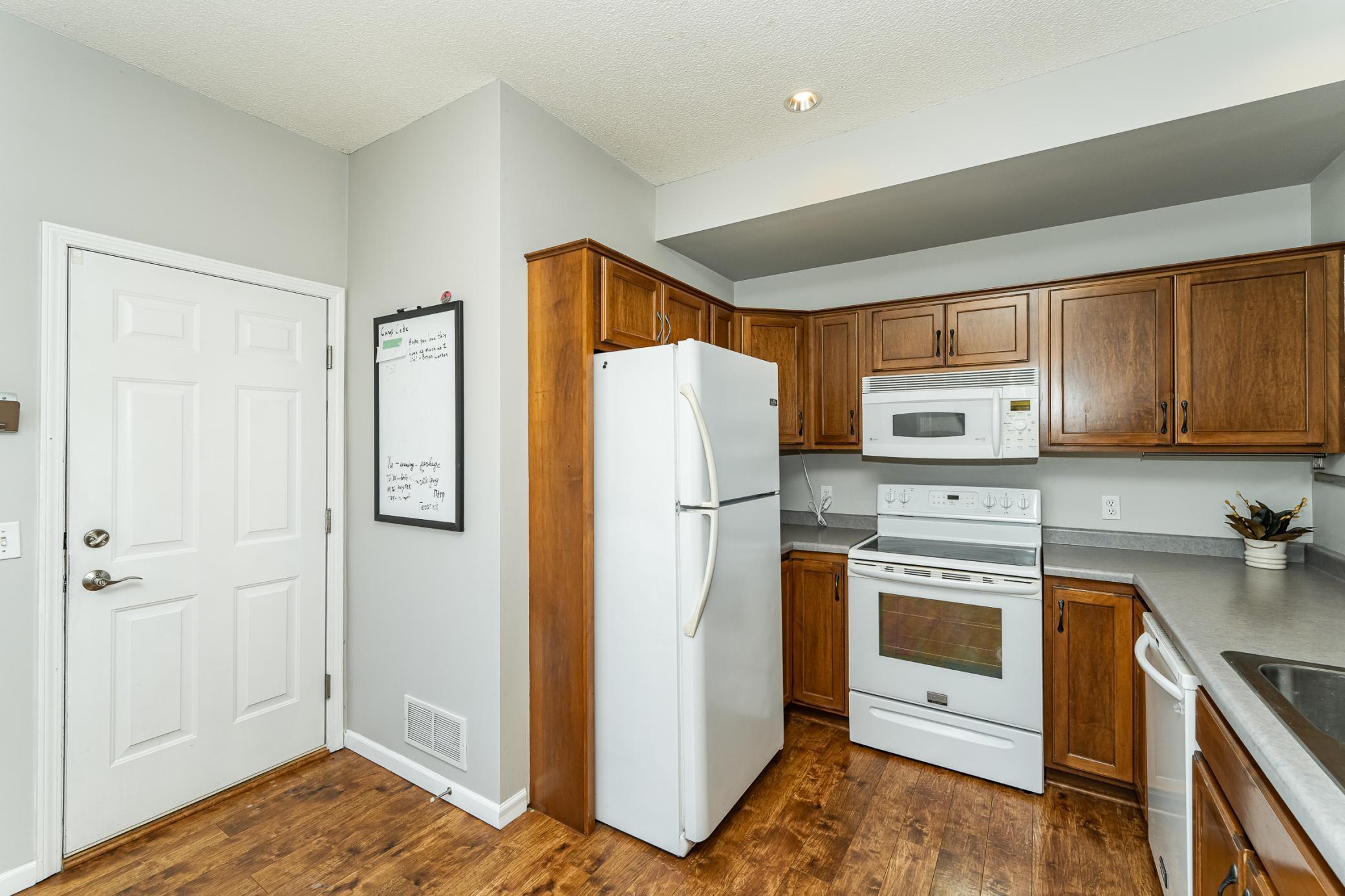 1862 Tiffany Cove Lane Southwest Rochester, MN 55902 - Photo 5 of 19