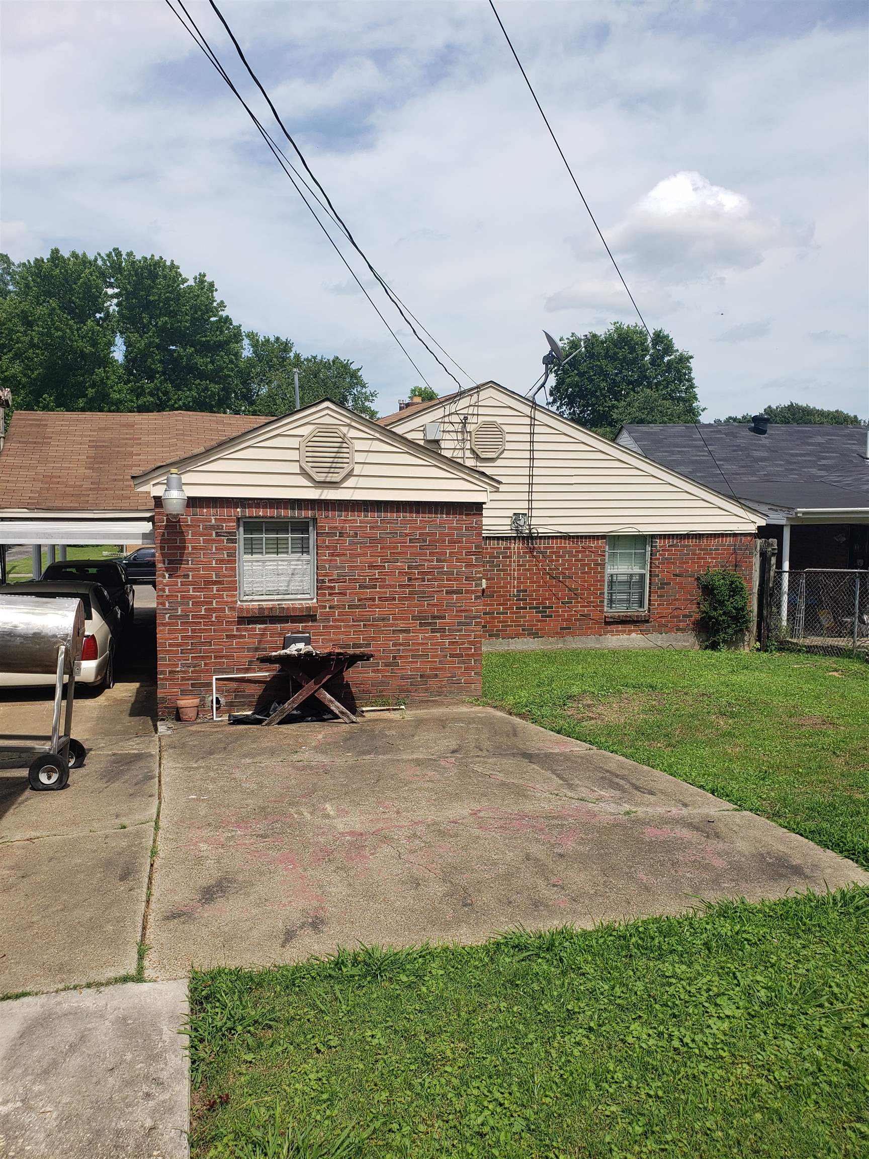 2033 Corry Road Memphis, TN 38106 - Photo 5 of 22 Gallery Image 5