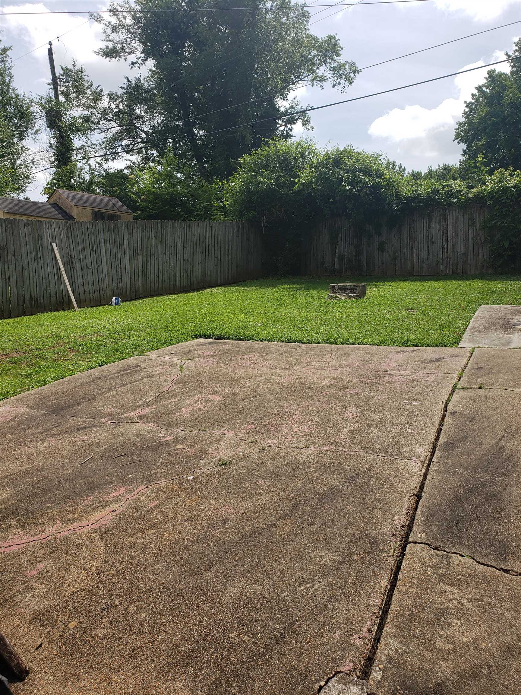 2033 Corry Road Memphis, TN 38106 - Photo 6 of 22 Gallery Image 6