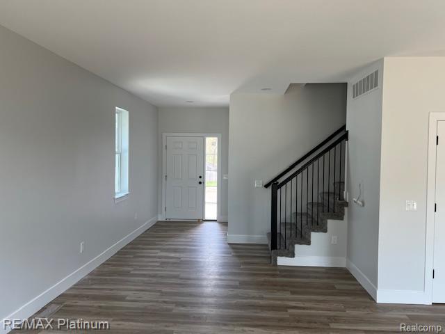 9400 Roland Brighton, MI 48116 - Photo 3 of 26