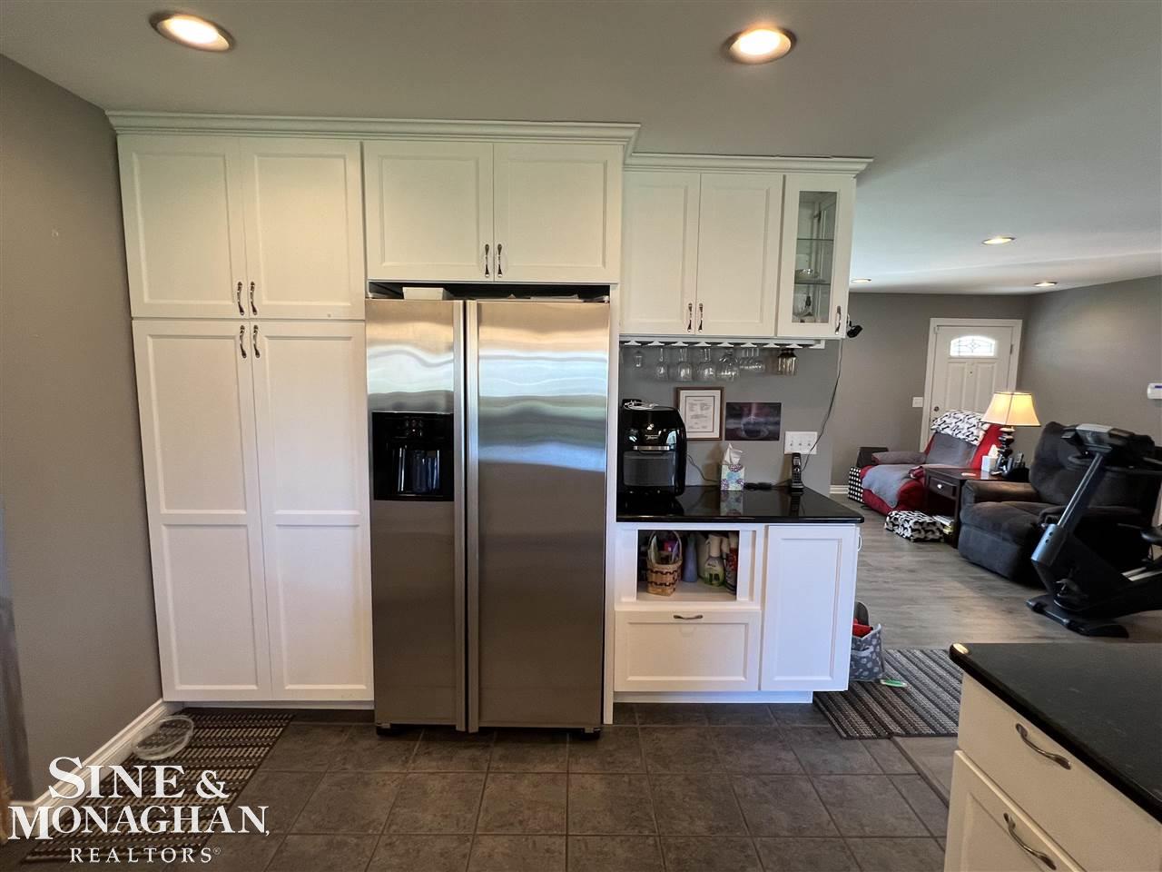 3200 Range Port Huron, MI 48060 - Photo 17 of 48 50073072-16.JPG