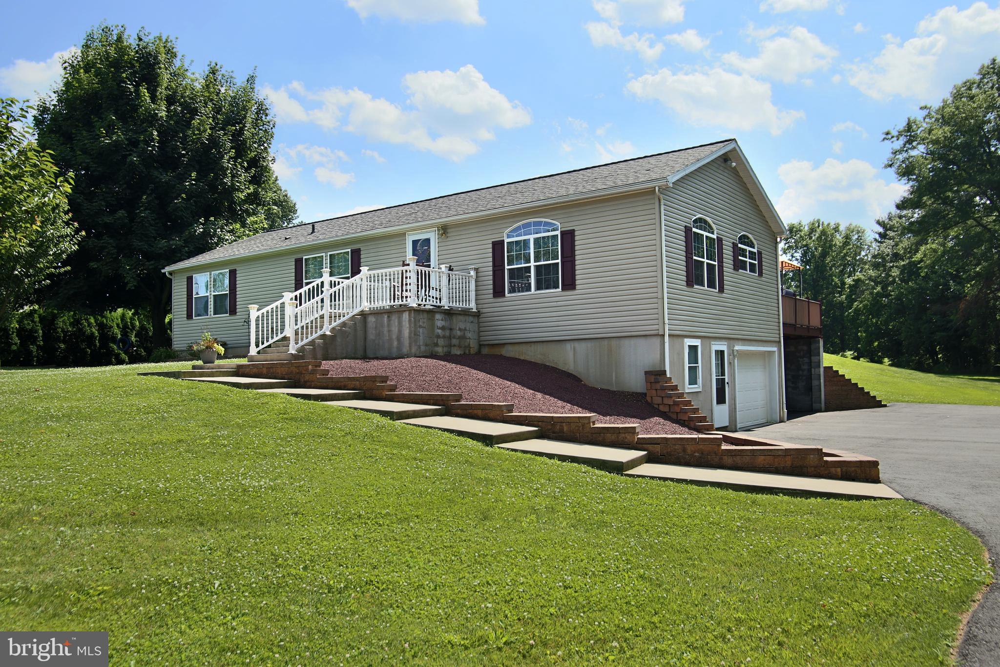 33 Deep Run Road Myerstown, PA 17067 - Photo 1 of 46 Gallery Image 1