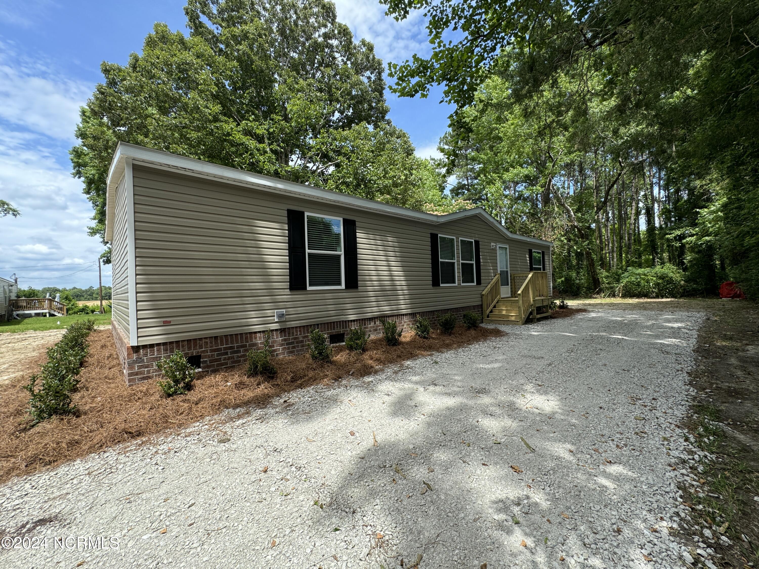11 Castle Farms Road Castle Hayne, NC 28429 - Photo 1 of 7 Front