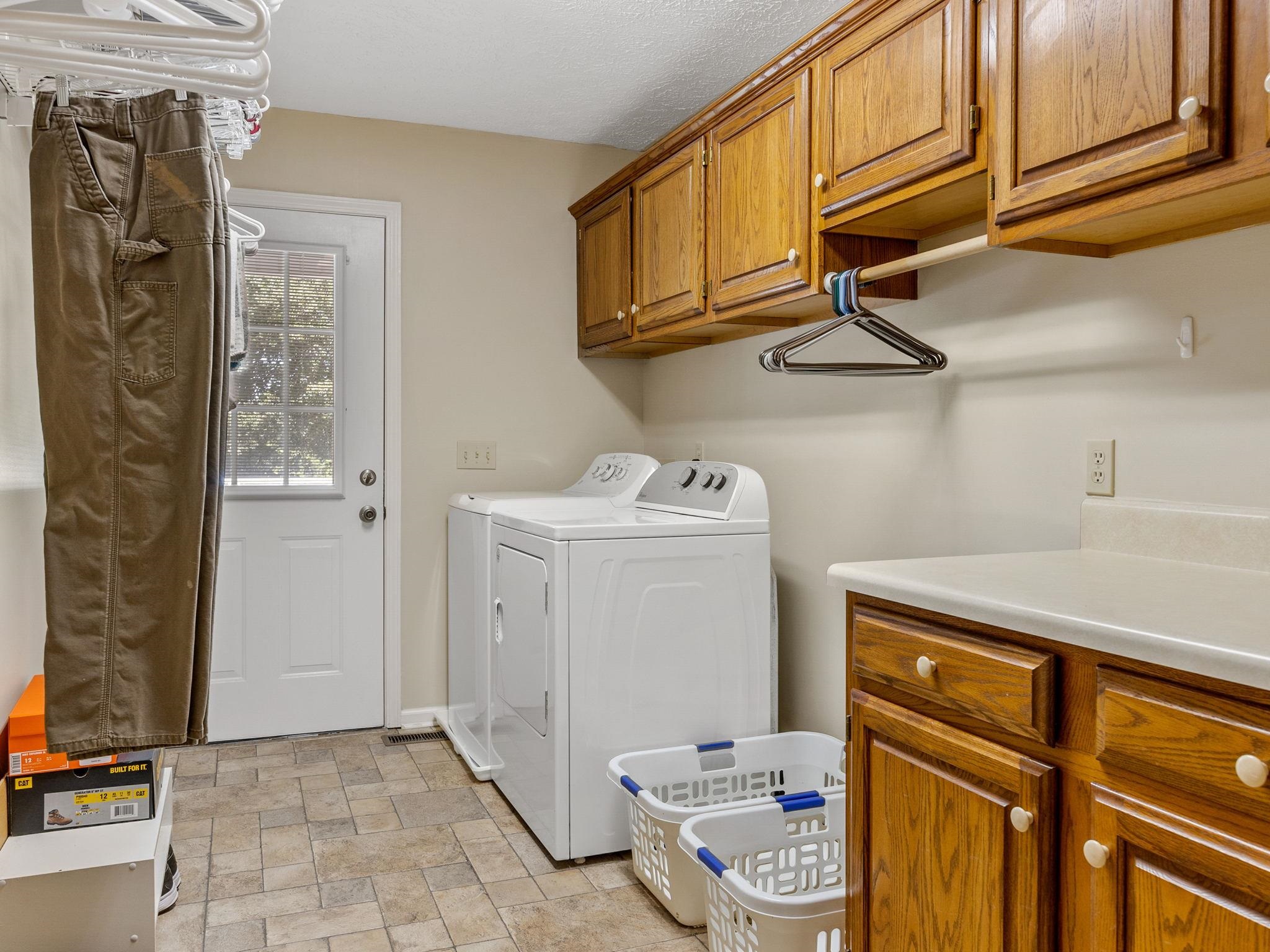 135 Dickson Cove Road Campobello, SC 29322 - Photo 17 of 36