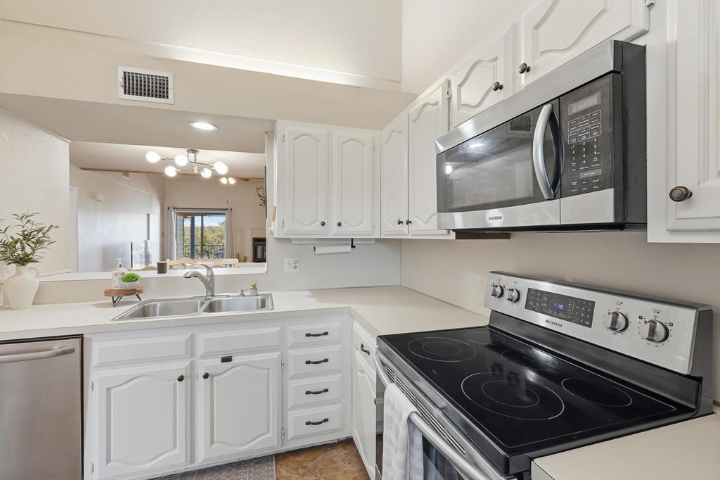 3033 Hells Gate Loop, Unit E207 Strawn, TX 76475 - Photo 6 of 27 Gallery Image 6