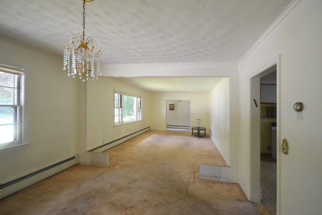 46 Westbrook Road Worcester, MA 01602 - Photo 8 of 32 Gallery Image 8