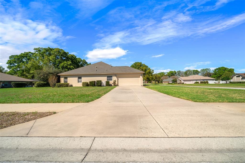 5073 Southeast 39th Loop Ocala, FL 34480 - Photo 11 of 85