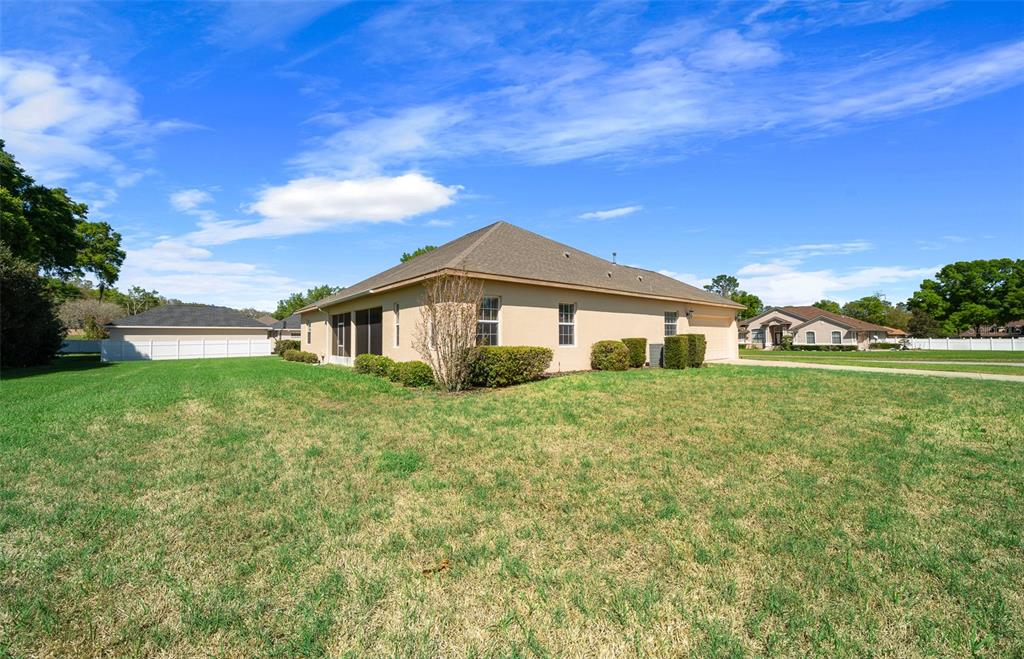 5073 Southeast 39th Loop Ocala, FL 34480 - Photo 14 of 85