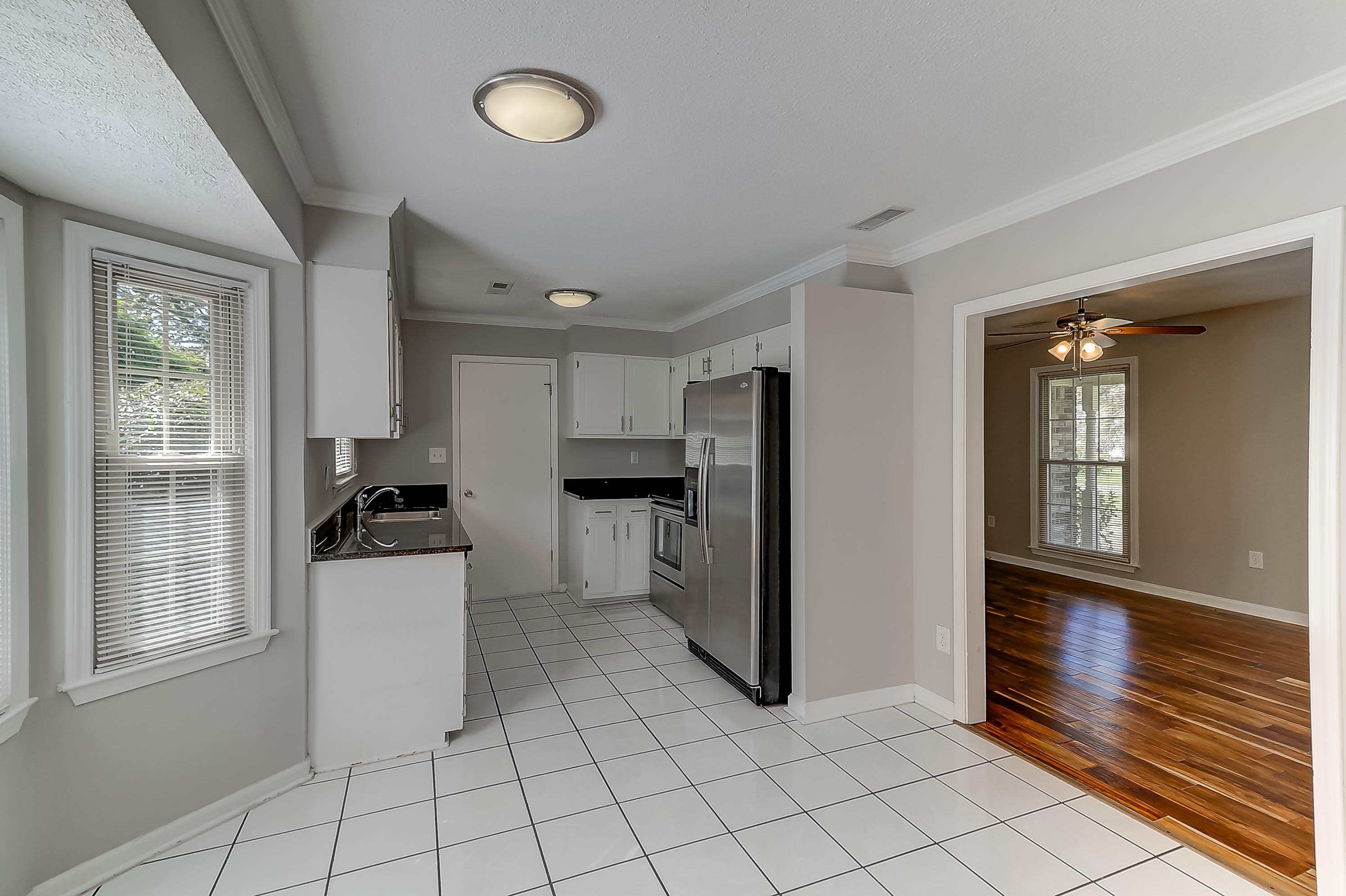 811 Farnham Road Charleston, SC 29412 - Photo 11 of 40 10