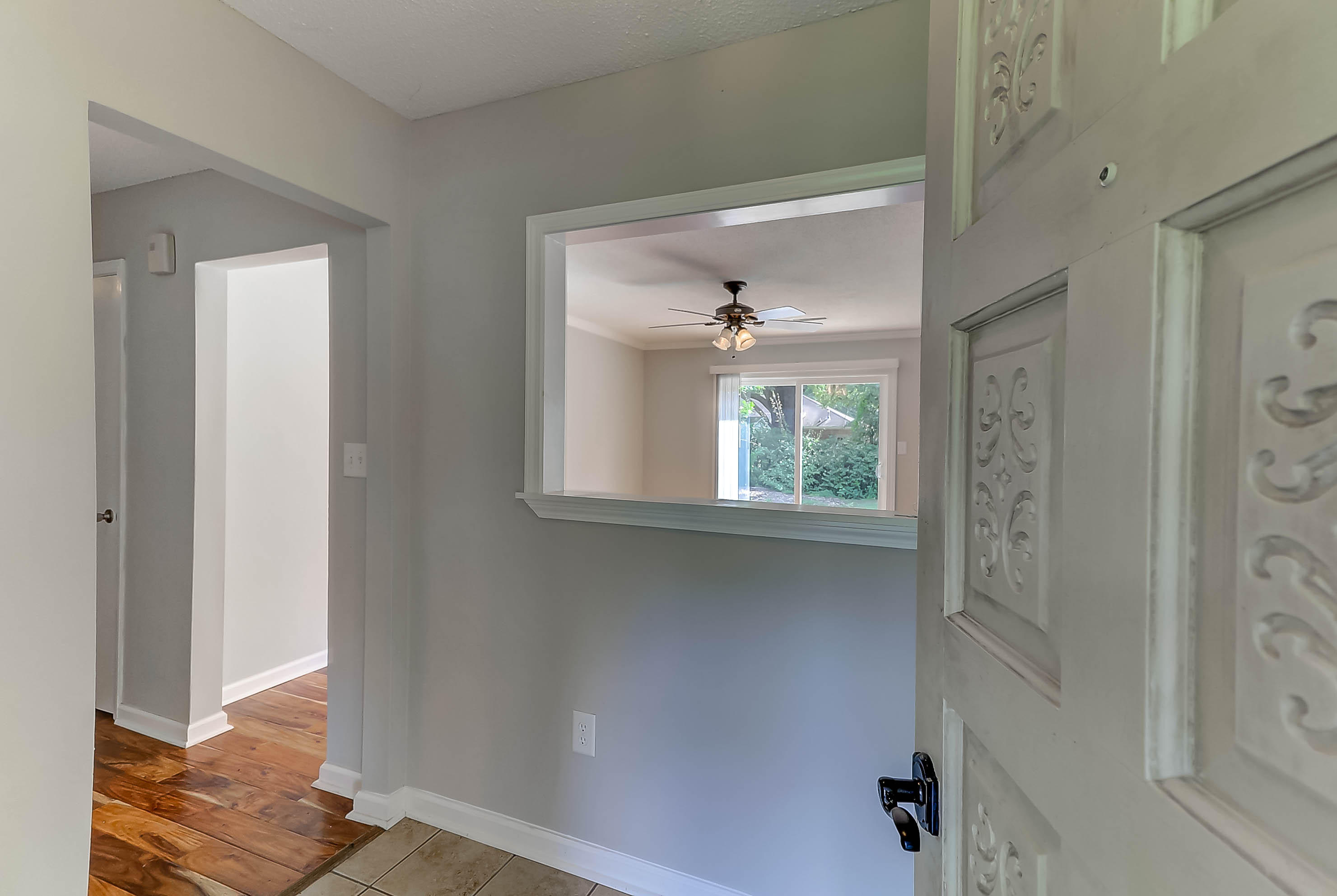811 Farnham Road Charleston, SC 29412 - Photo 4 of 40 3