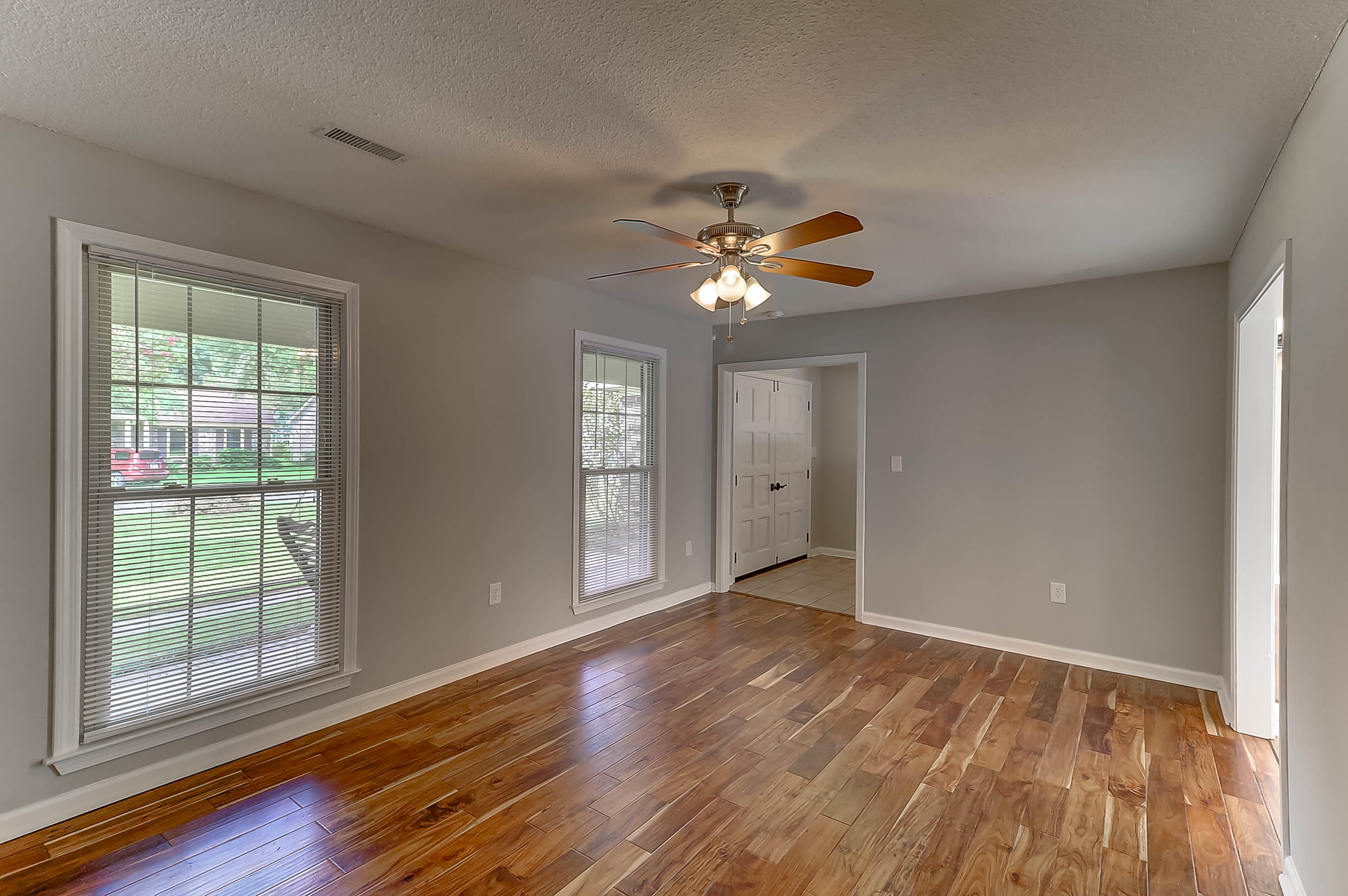 811 Farnham Road Charleston, SC 29412 - Photo 6 of 40 5
