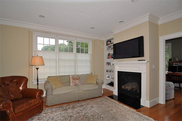 6 Rice Street, Unit 6 Wellesley, MA 02481 - Photo 2 of 10