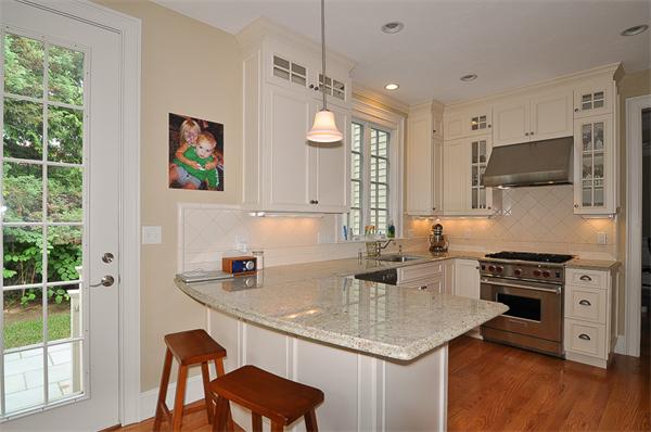 6 Rice Street, Unit 6 Wellesley, MA 02481 - Photo 4 of 10