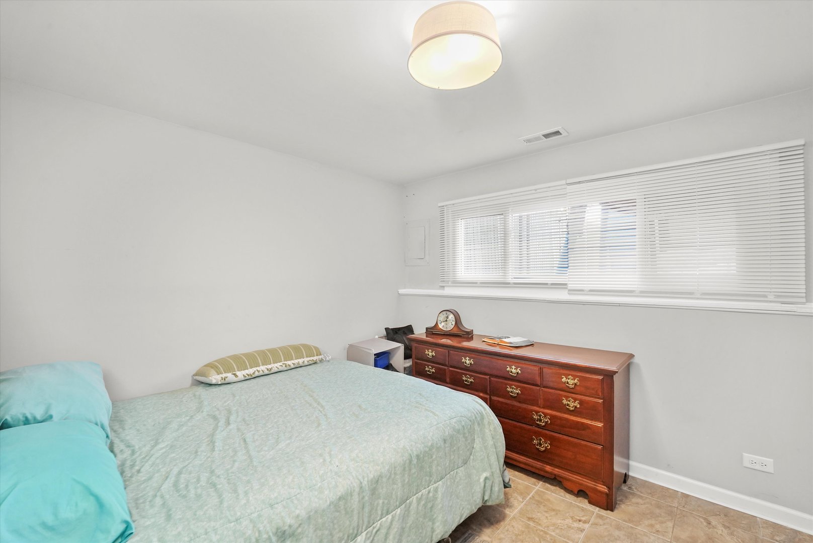 6730 Valley View Road Hanover Park, IL 60133 - Photo 8 of 13 Gallery Image 8
