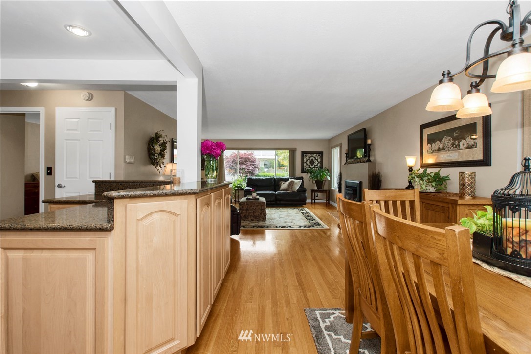 4106 Southwest Austin Street Seattle, WA 98136 - Photo 9 of 33 Gallery Image 9
