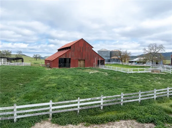 $7,995,000 | 76525 Interlake Road, Bradley, CA 93426