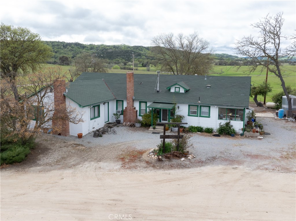 76525 Interlake Road Bradley, CA 93426 - Photo 59 of 75 an aerial view of a house with a yard and sitting area