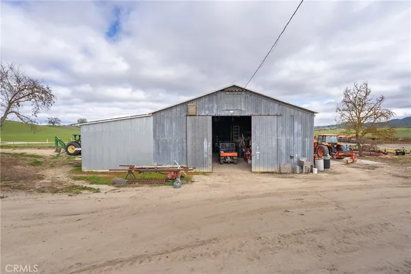 $7,995,000 | 76525 Interlake Road, Bradley, CA 93426