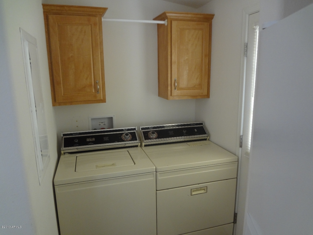 16341 Squatter Road Arizona City, AZ 85123 - Photo 11 of 18 laundry room