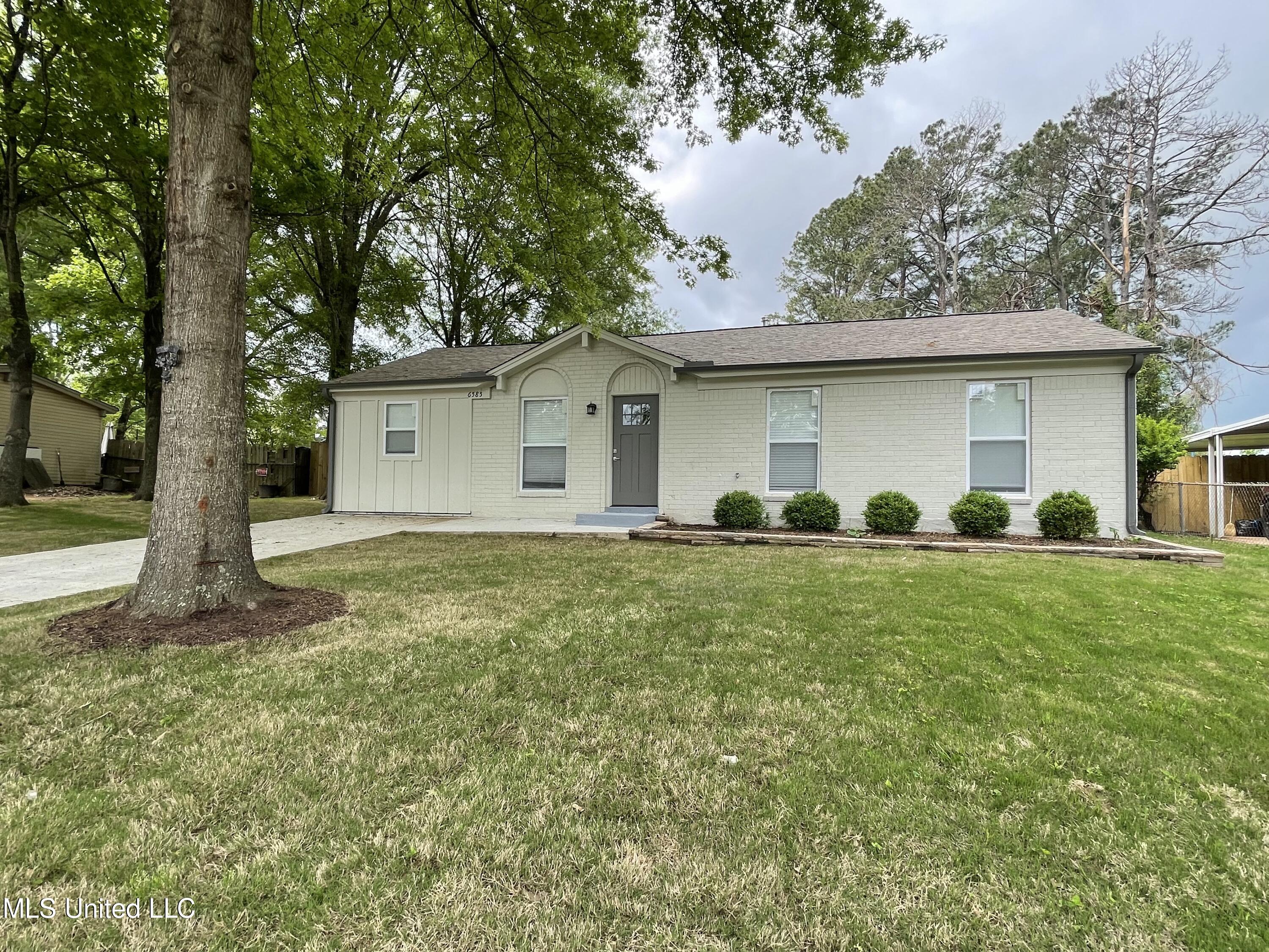 6585 Camelot Road Horn Lake, MS 38637 - Photo 1 of 24 Front