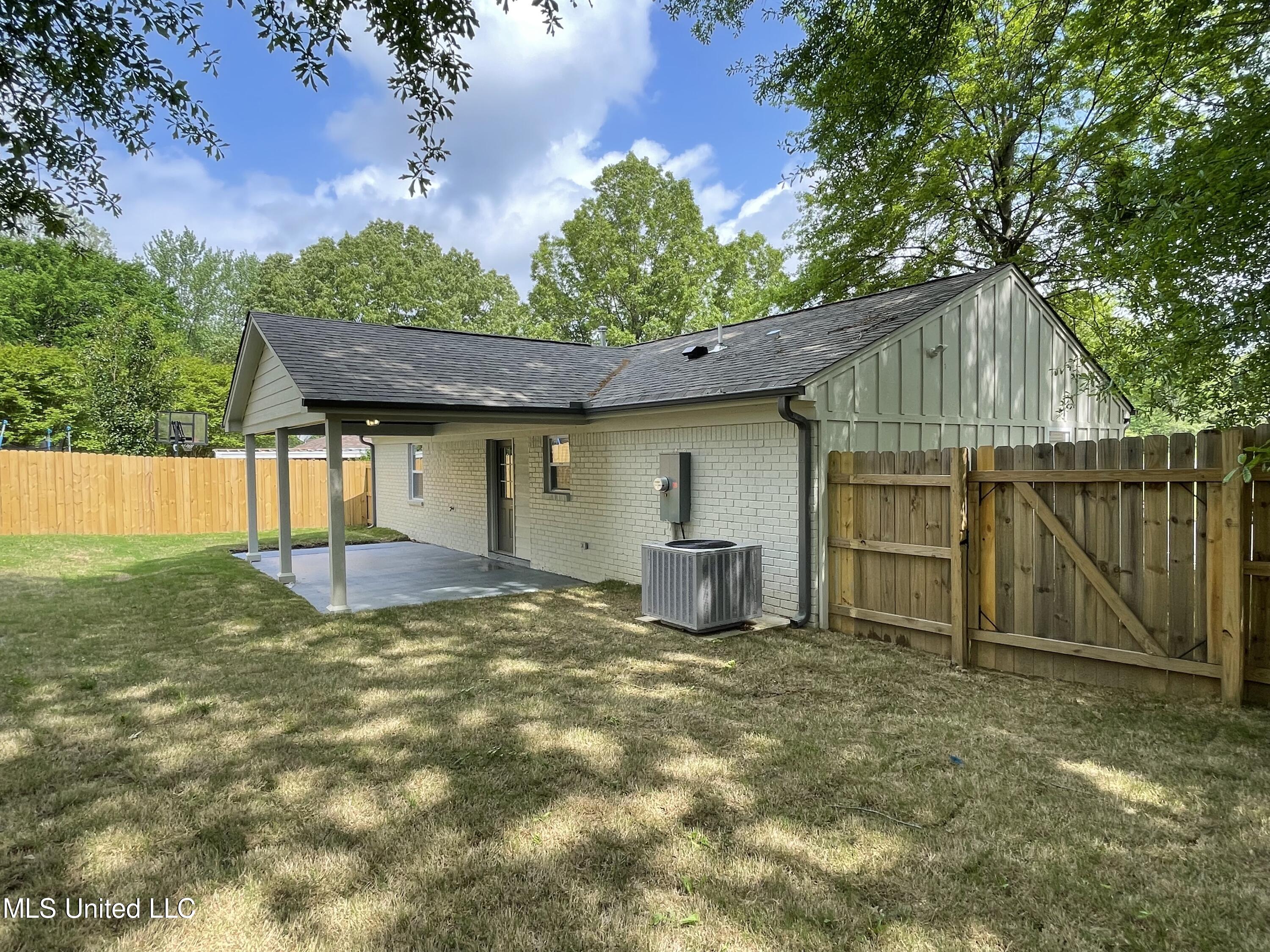 6585 Camelot Road Horn Lake, MS 38637 - Photo 24 of 24 IMG_1128