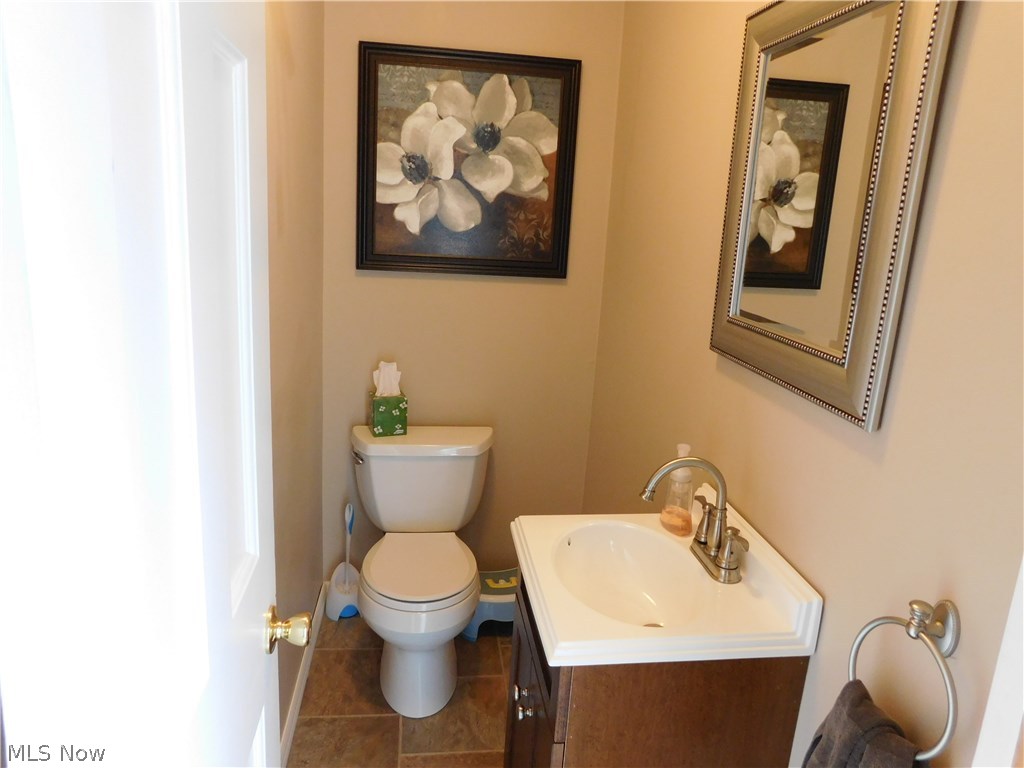 5127 Spencer Road Cleveland, OH 44124 - Photo 6 of 22 Gallery Image 6