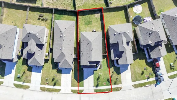 $2,300 | 19463 Rosali Meadow Drive, New Caney, TX 77357
