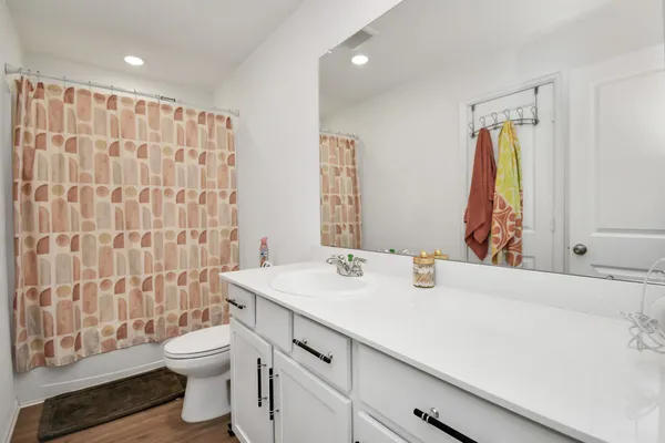 $2,300 | 19463 Rosali Meadow Drive, New Caney, TX 77357
