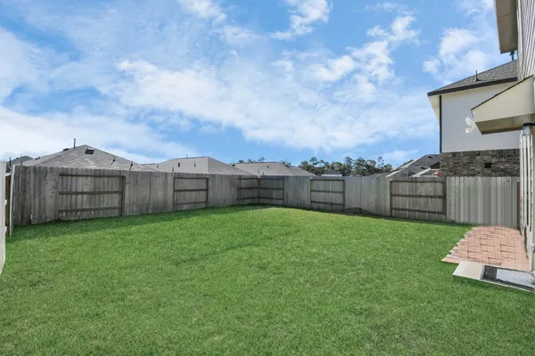 $2,300 | 19463 Rosali Meadow Drive, New Caney, TX 77357