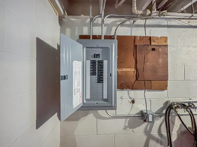 $190,000 | 4900 Arthur Street, Gary, IN 46408