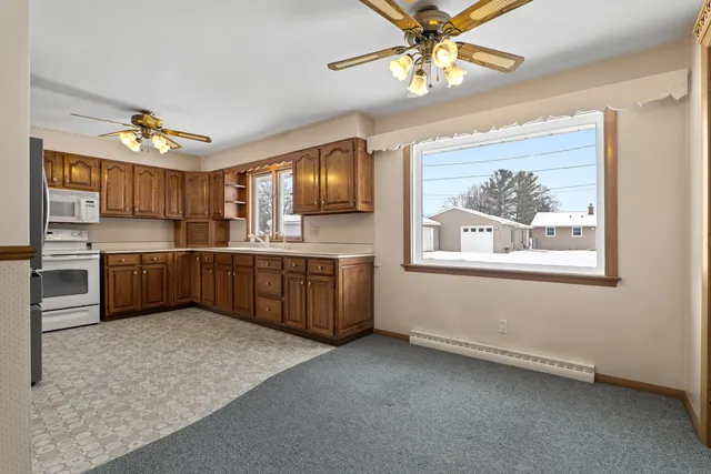 $245,500 | 1414 Hilltop Lane, Plymouth, WI 53073