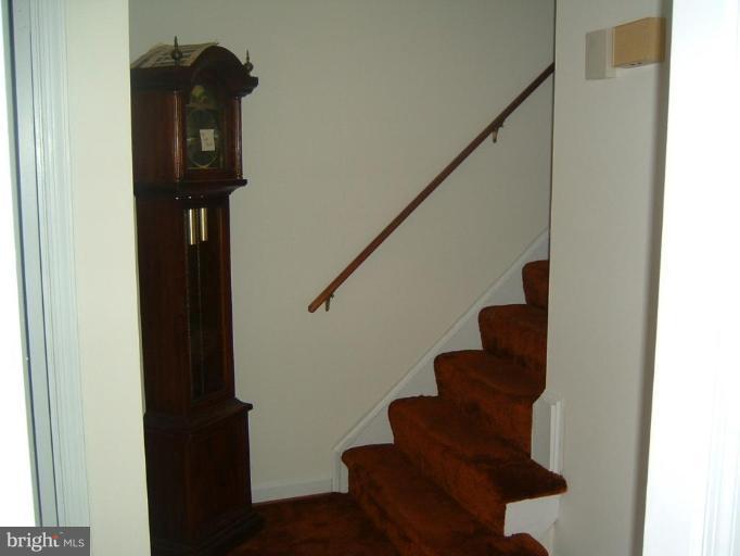 332 Rock Spring Drive Southwest Leesburg, VA 20175 - Photo 11 of 19 Hallway