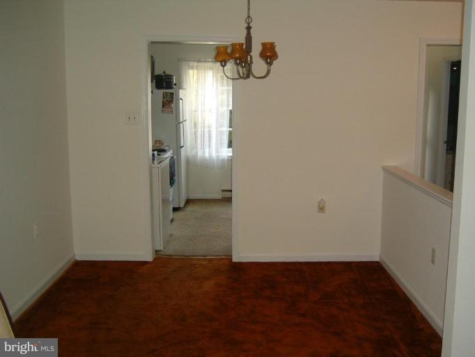 332 Rock Spring Drive Southwest Leesburg, VA 20175 - Photo 10 of 19 Dining Area