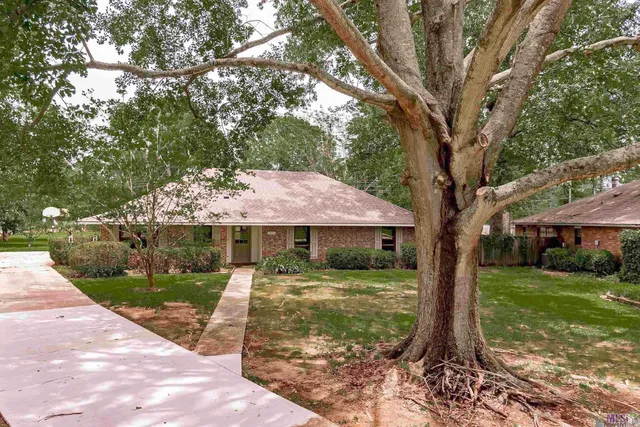 $1,800 | 17237 General Pickett Avenue, Baton Rouge, LA 70817