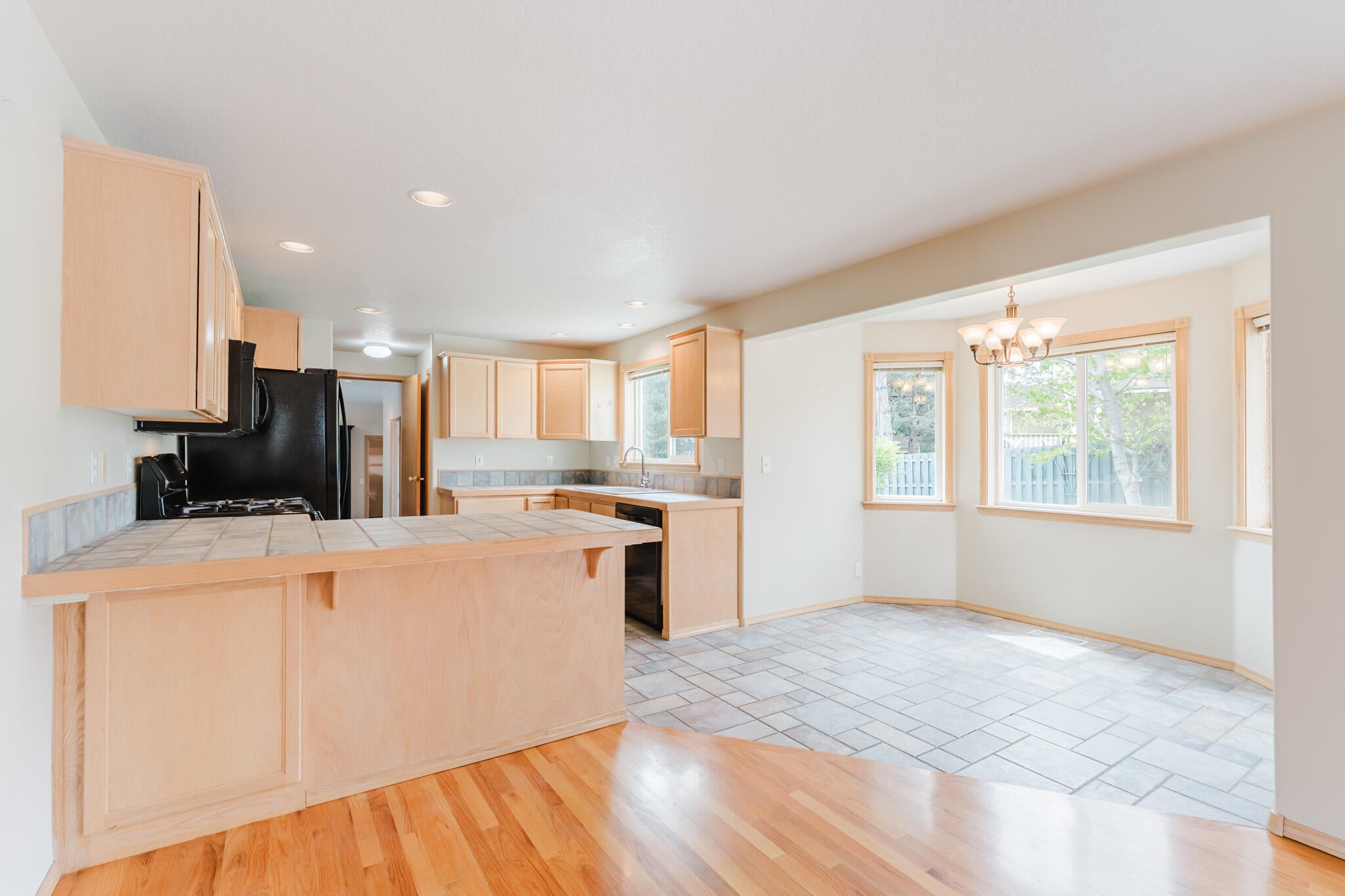 3626 Southwest Volcano Court Redmond, OR 97756 - Photo 12 of 89 3626 SW Volcano Ct Small-13